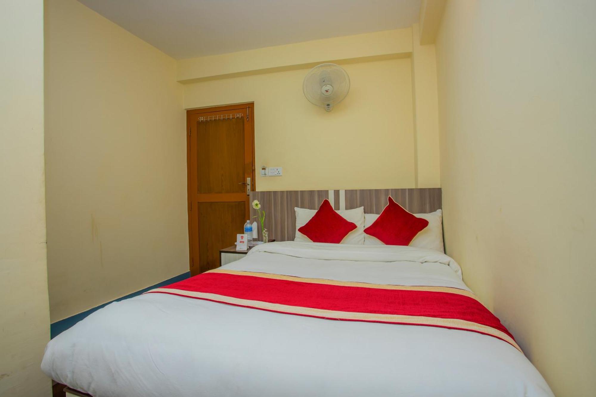 קטמנדו Oyo 297 Hotel Aayam מראה חיצוני תמונה