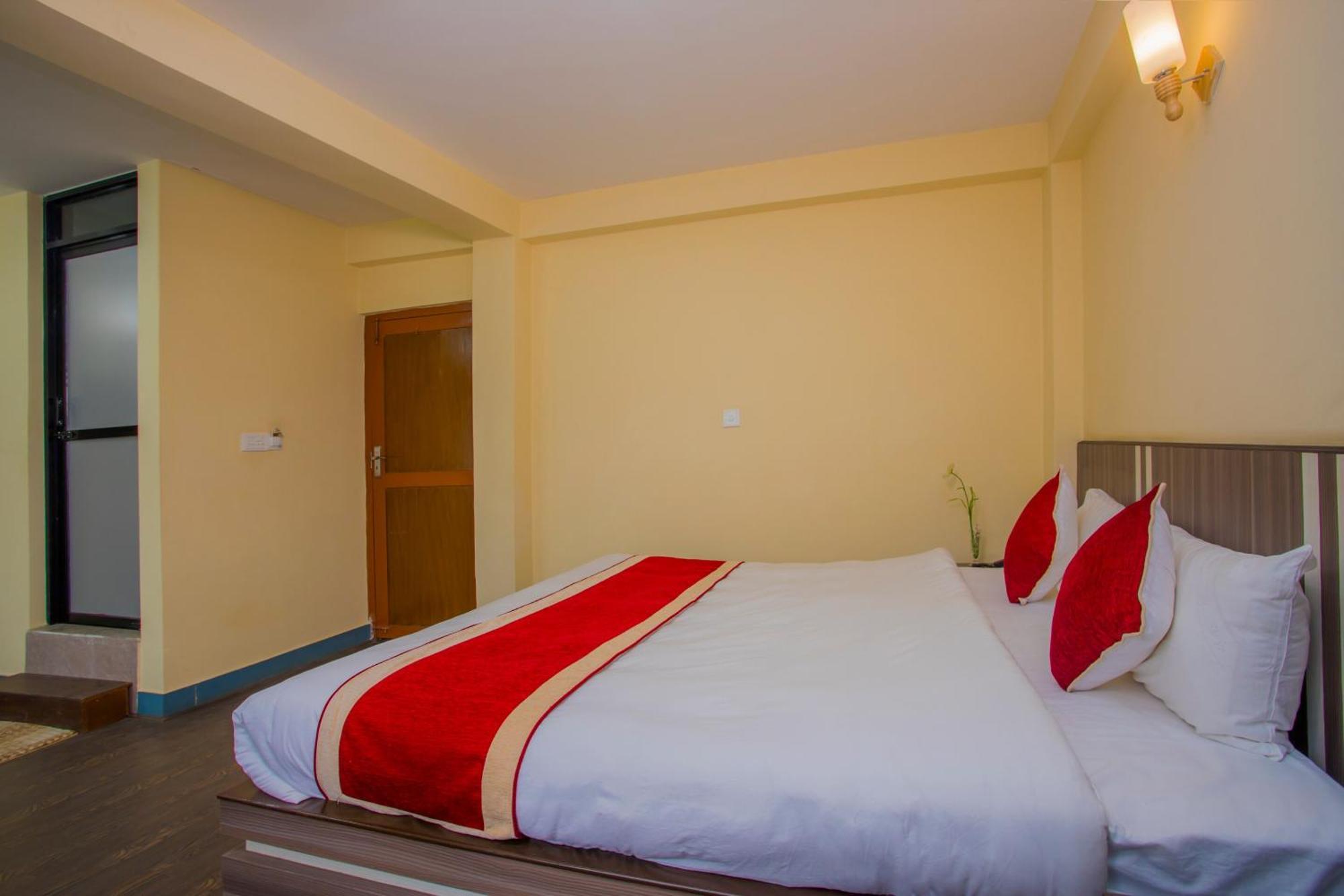 קטמנדו Oyo 297 Hotel Aayam מראה חיצוני תמונה